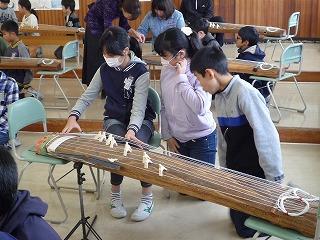 こうかな?