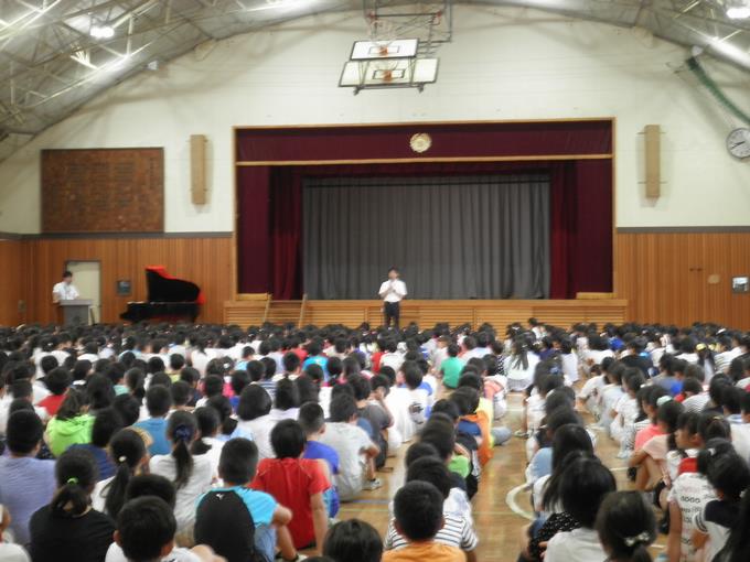 全校朝会①