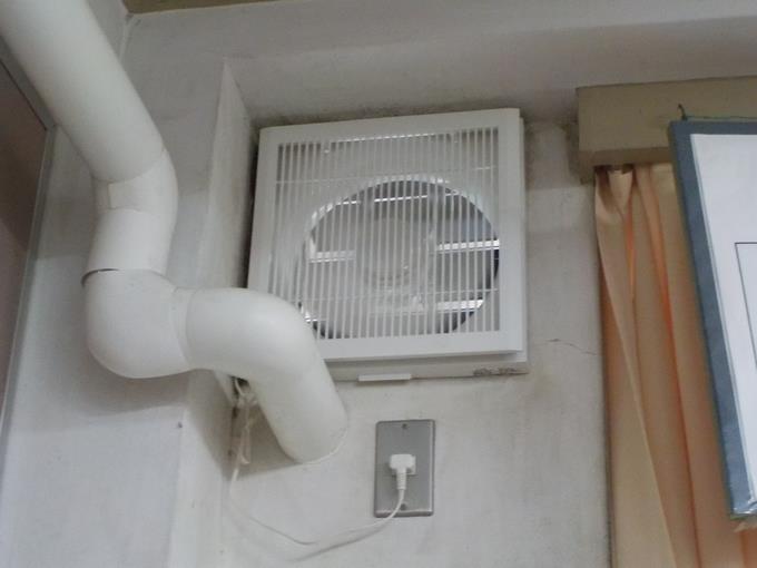 新しい換気扇