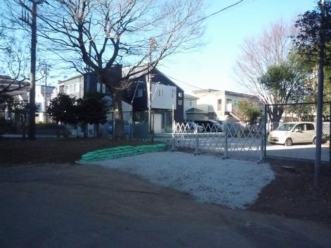 バス通用口