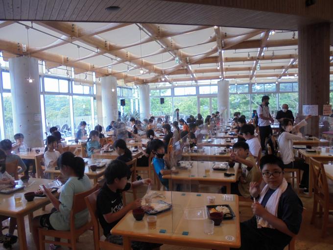 朝食