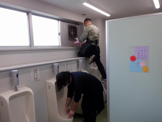 トイレ清掃②