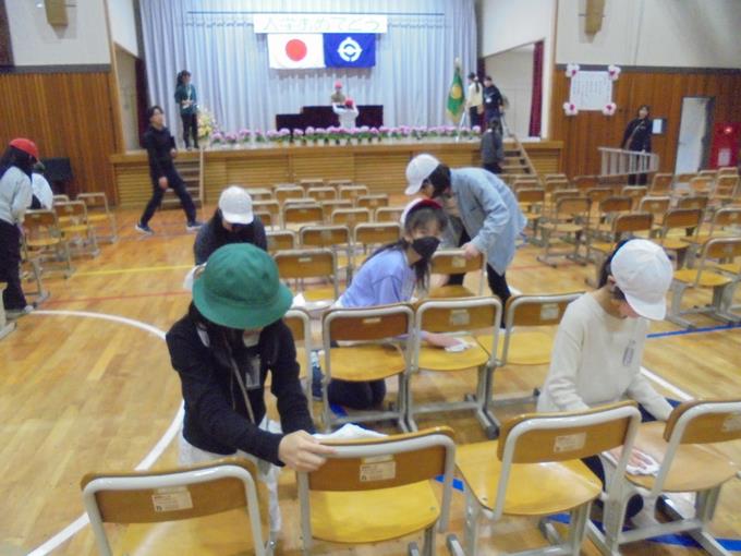 入学式準備(式場)