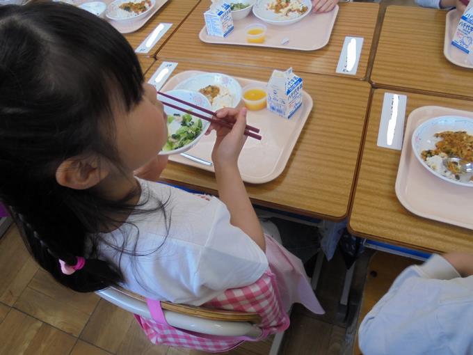 1年 はじめての給食