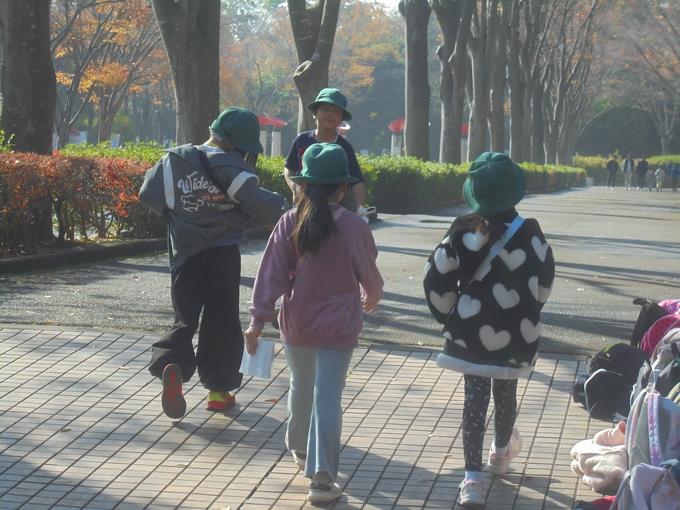 グループで仲良く見学