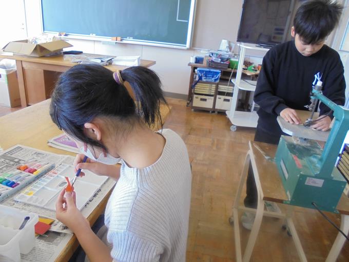 5年「進め！！糸のこ探検隊」