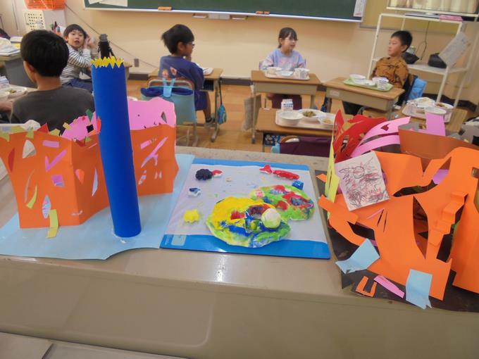 6組図画工作　力作揃い！