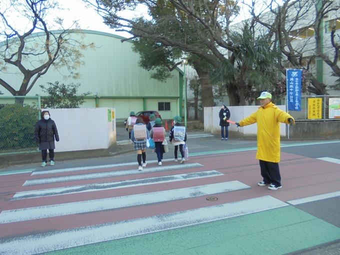 地域の皆さまによる「あいさつ運動」