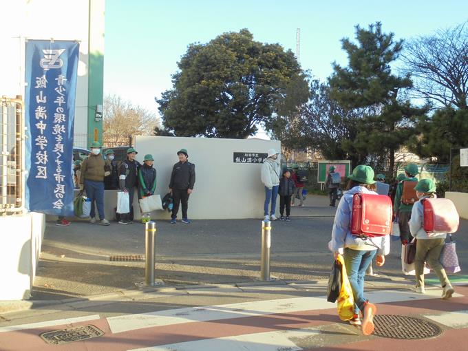 地域の皆さまによる「あいさつ運動」