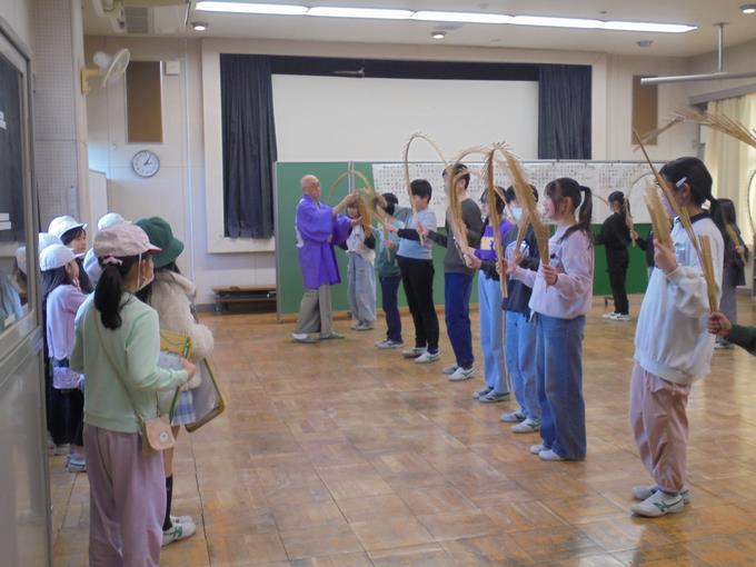 玉すだれクラブの様子