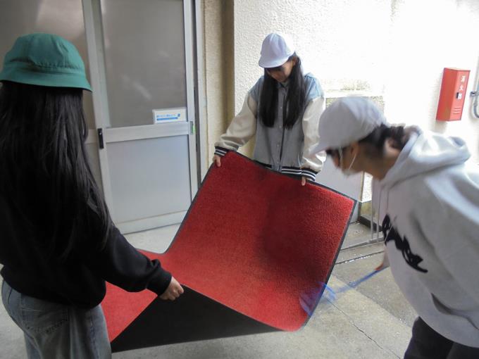 6年　奉仕活動の様子①