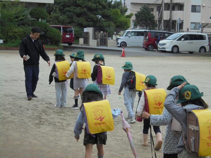 教頭先生と一緒にコース別下校