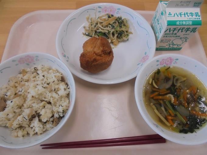 今日の給食「沖縄料理」