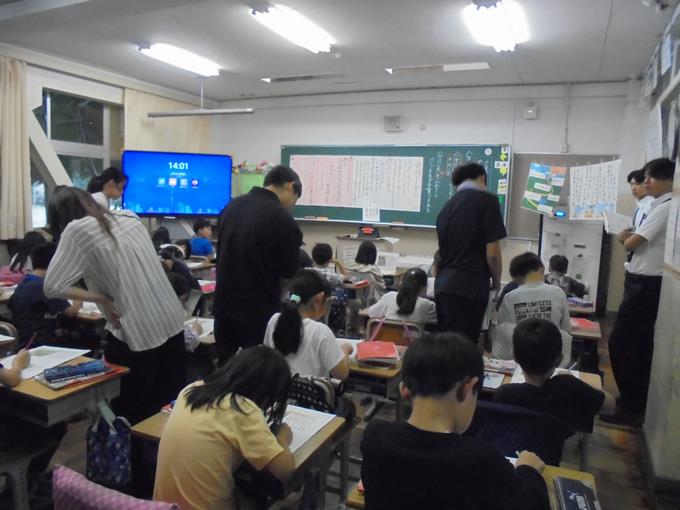 3年国語科授業研究の様子