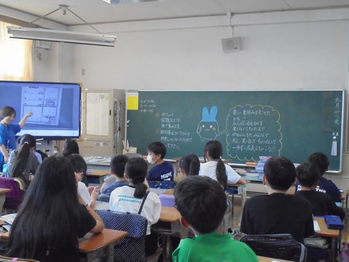 5年生の教室にて～和気あいあい～