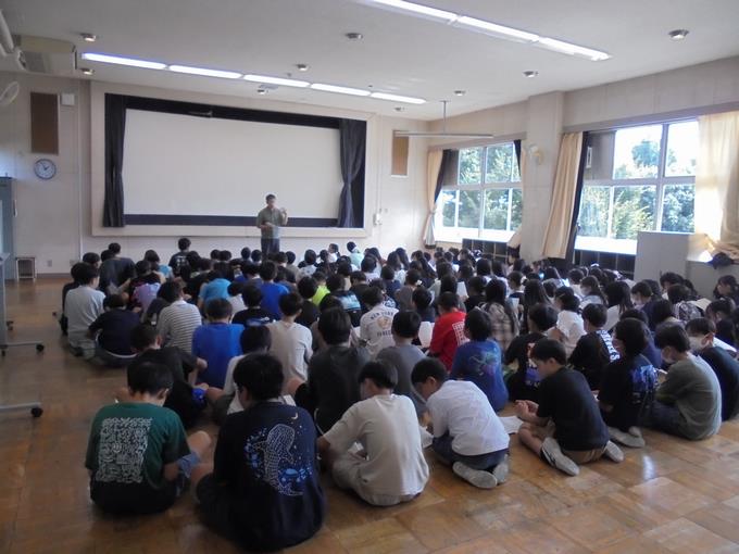 6年学年集会の様子