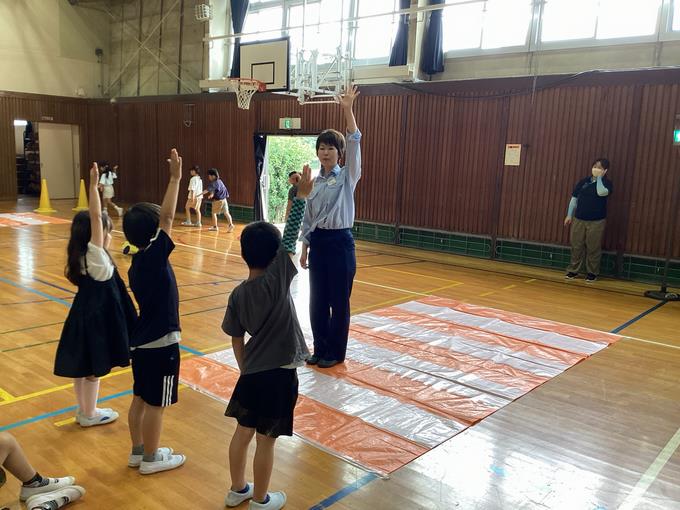実際に横断歩道を渡る練習