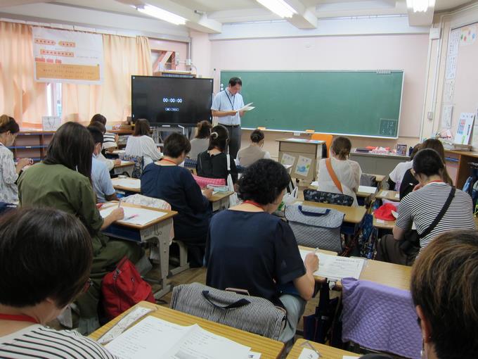 1年3組 懇談会の様子