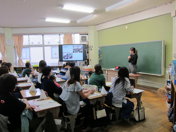 4年1組 懇談会の様子