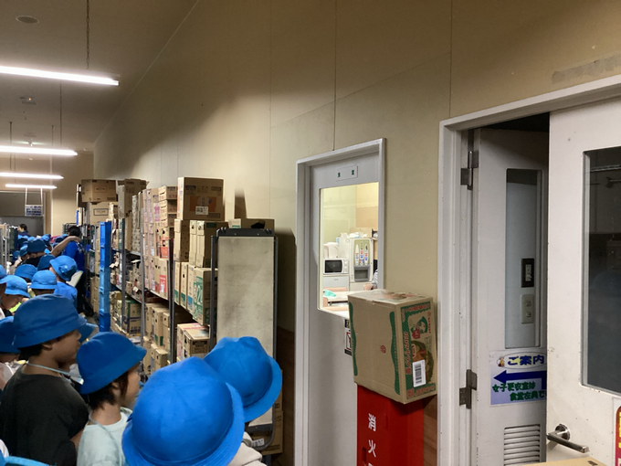 お店の人はここで休憩します。