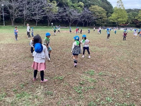 広場で長縄