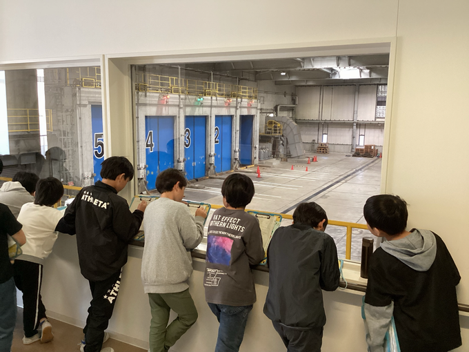 工場見学の様子