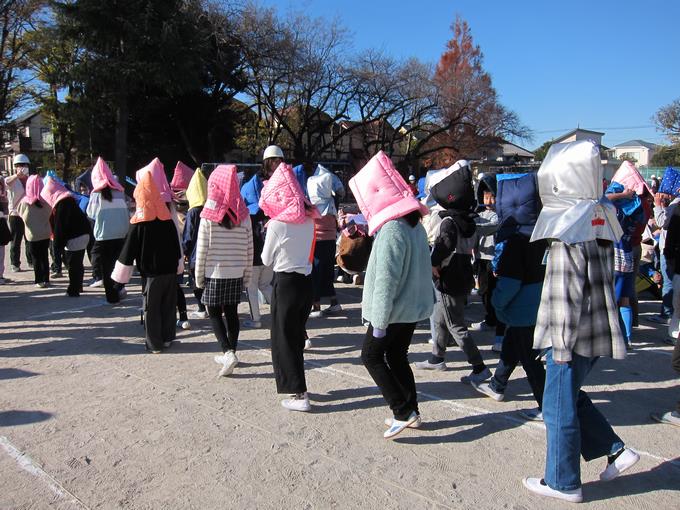 校庭に集合