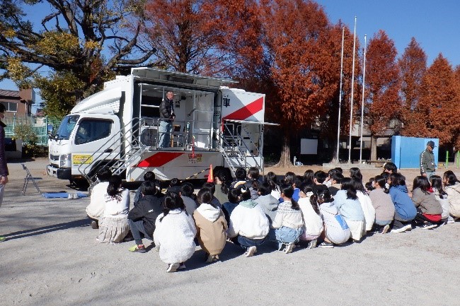 起震車体験の様子