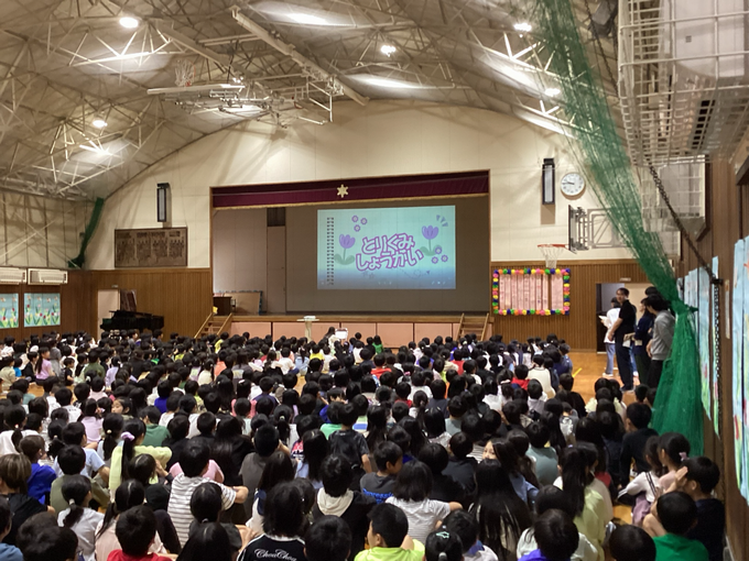 各学年の取り組み紹介をしてくれました