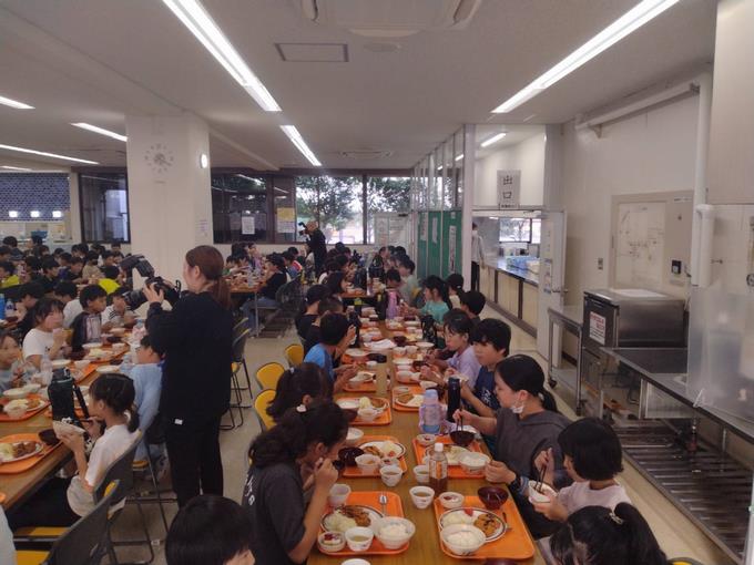 夕食の様子(3)