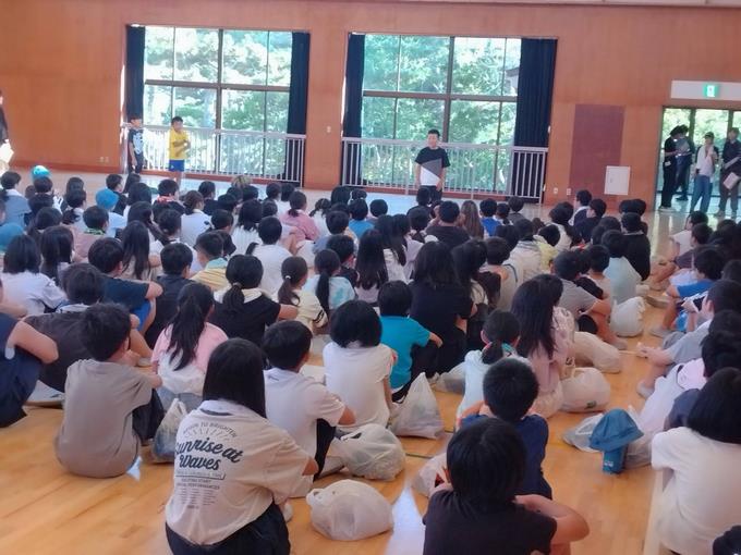 朝のつどいの様子