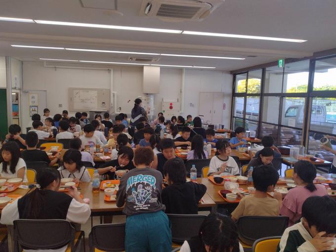 朝食の様子(2)