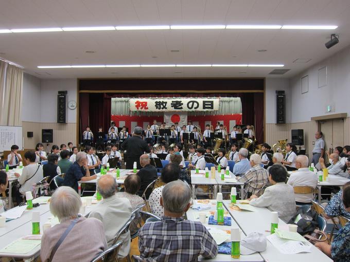 吹奏楽部の演奏