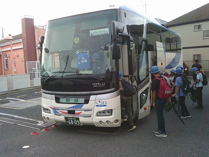 バスに乗車