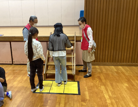 ボランティアの方の手厚い補助です。