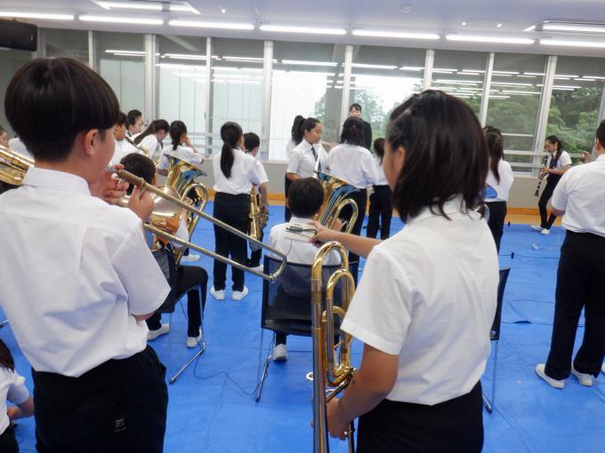 先輩と一緒にチューニング確認！