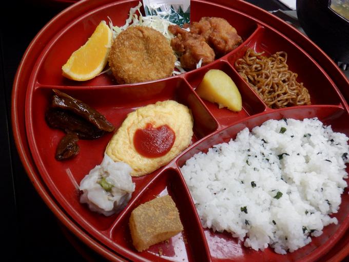 ボリューム満点の大杯膳！