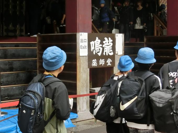 班ごとに見学をします。