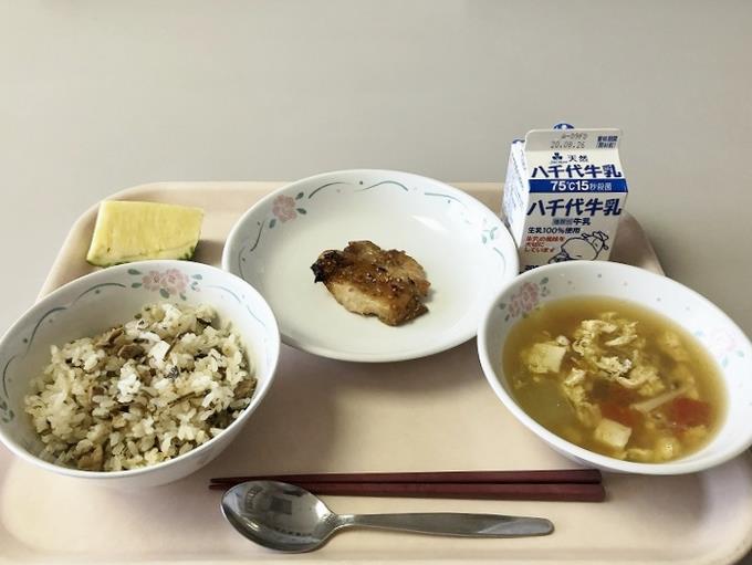 給食1