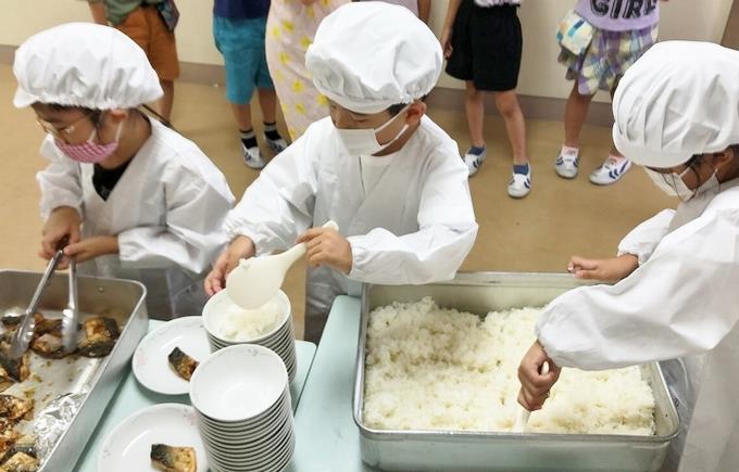 給食2