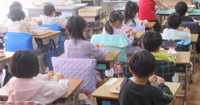 給食の様子