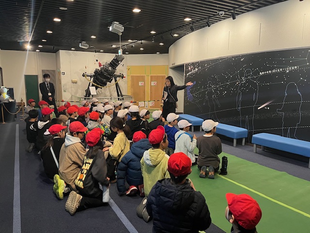 プラネタリウム入館前