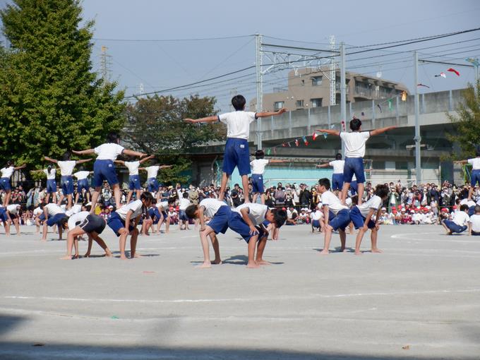 高学年の組体操