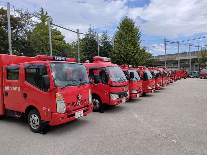 たくさんの消防自動車