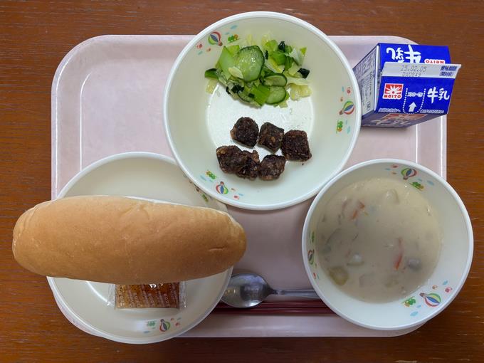 昔の給食は…