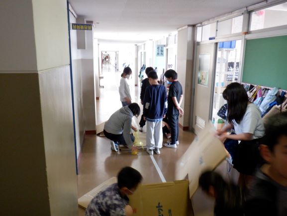 大きな段ボールをまとめて