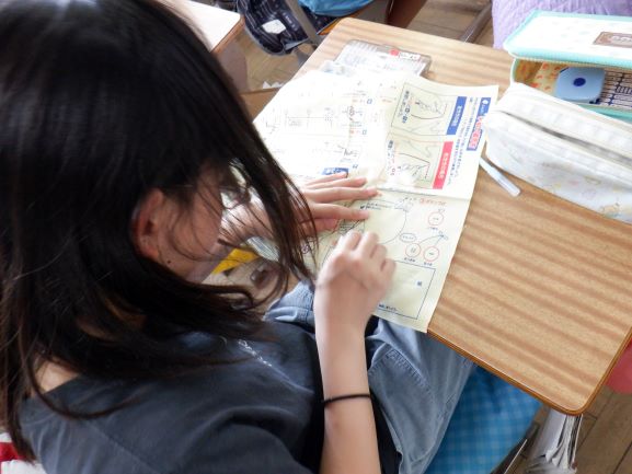 玉止めの練習中
