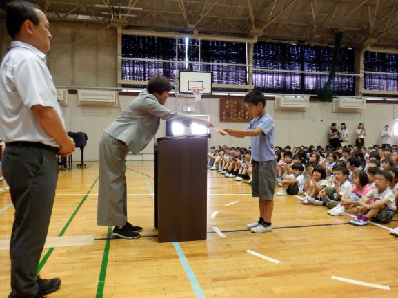 5年男子背泳第1位