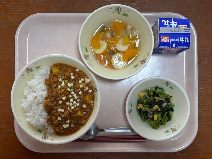 チーズをトッピング