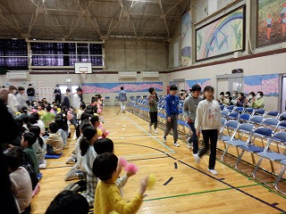 6年生の入場です